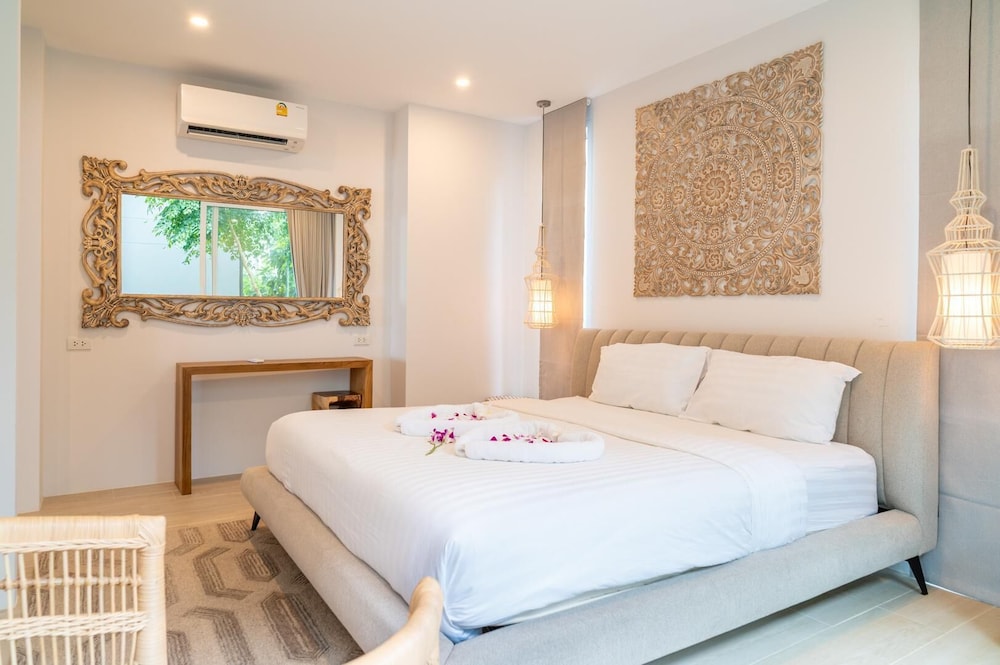 Cozy 2-Bed Apt by the Sea & Beach KBR37