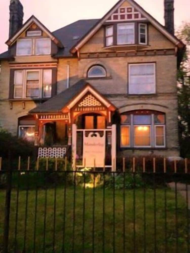 Milwaukee Vacations - Manderley Bed and Breakfast - Property Image 44