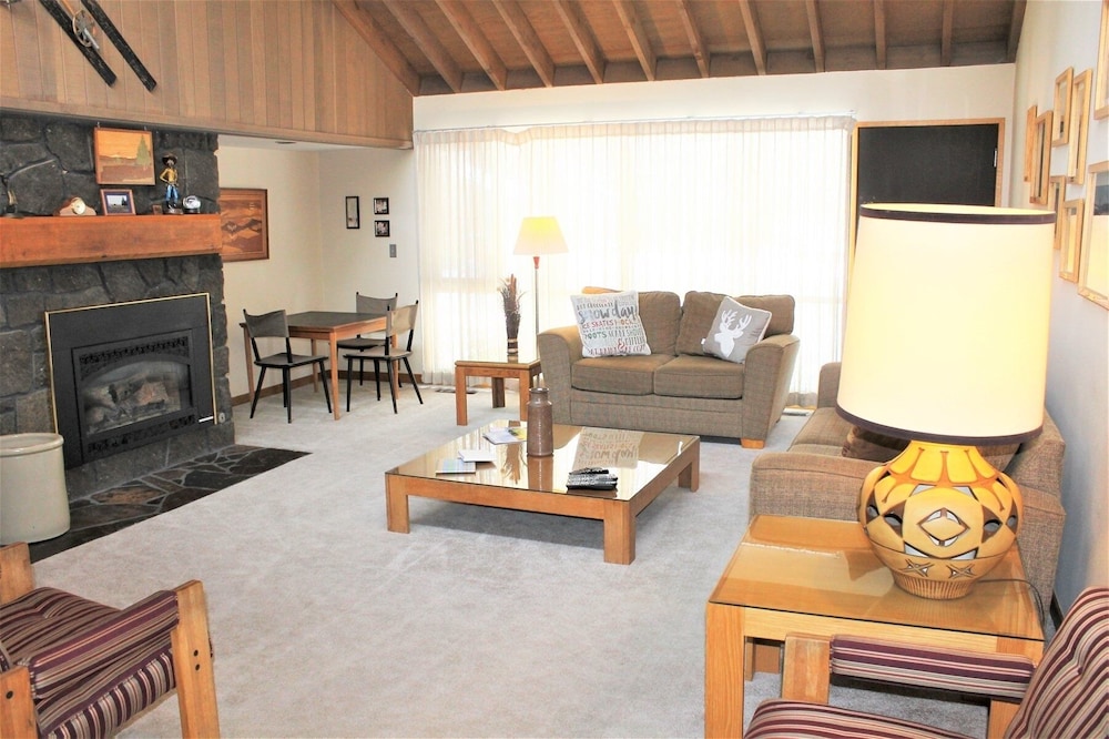 Meadow House 58 2 Bedroom Home