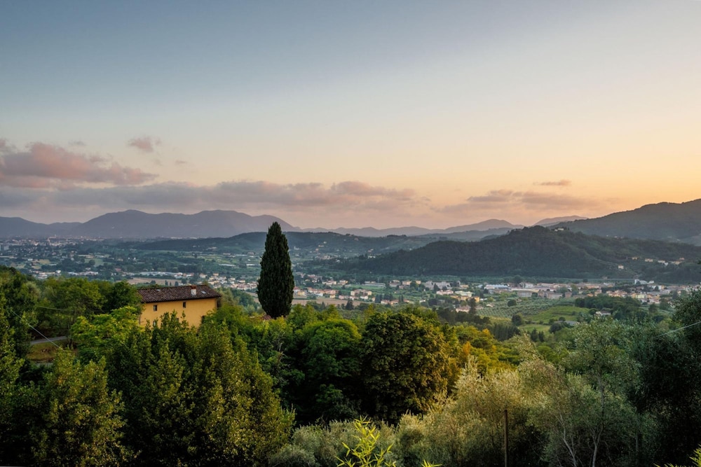 Villa Alice in Lucca view 3