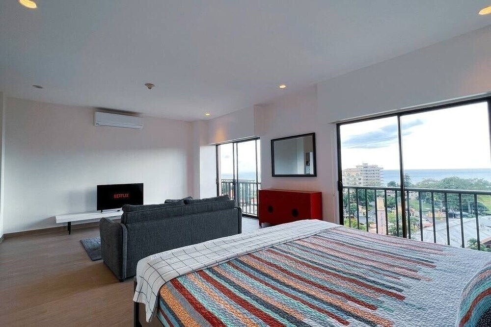 Elegant Oceanview Penthouse - Steps from Jaco Beach & Nightlife