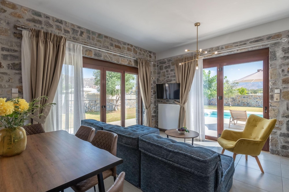Villa Liatiko With Private Pool