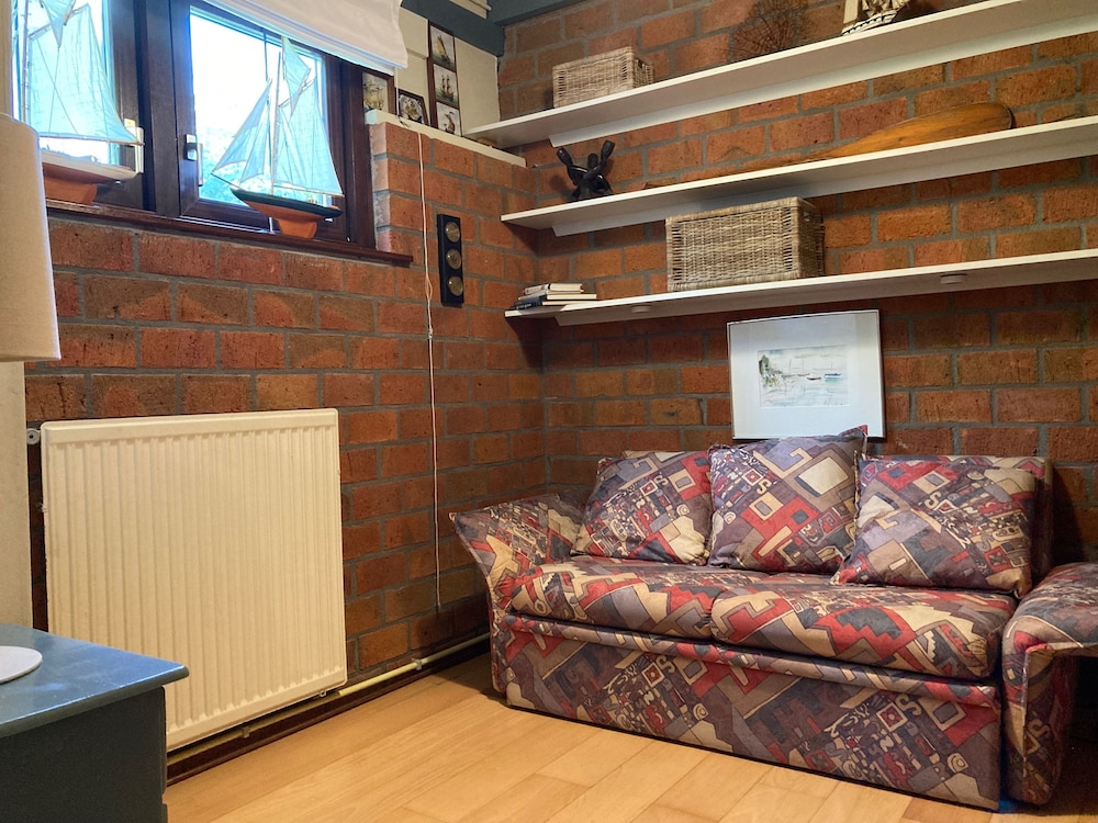 5 Pers - Modern Holiday Home With Garden, Close the Lauwersmeer