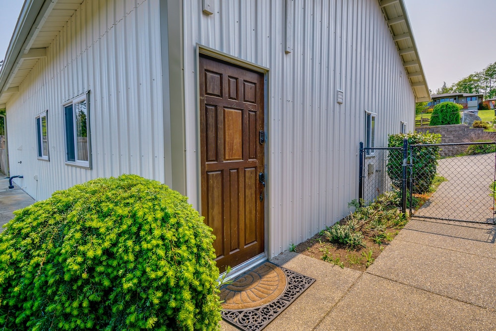Port Angeles Apartment Near Olympic Natl Park! view 4