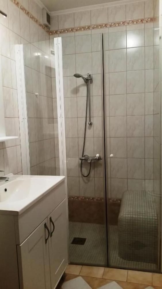 Apartmaji Pod macesnovo streho