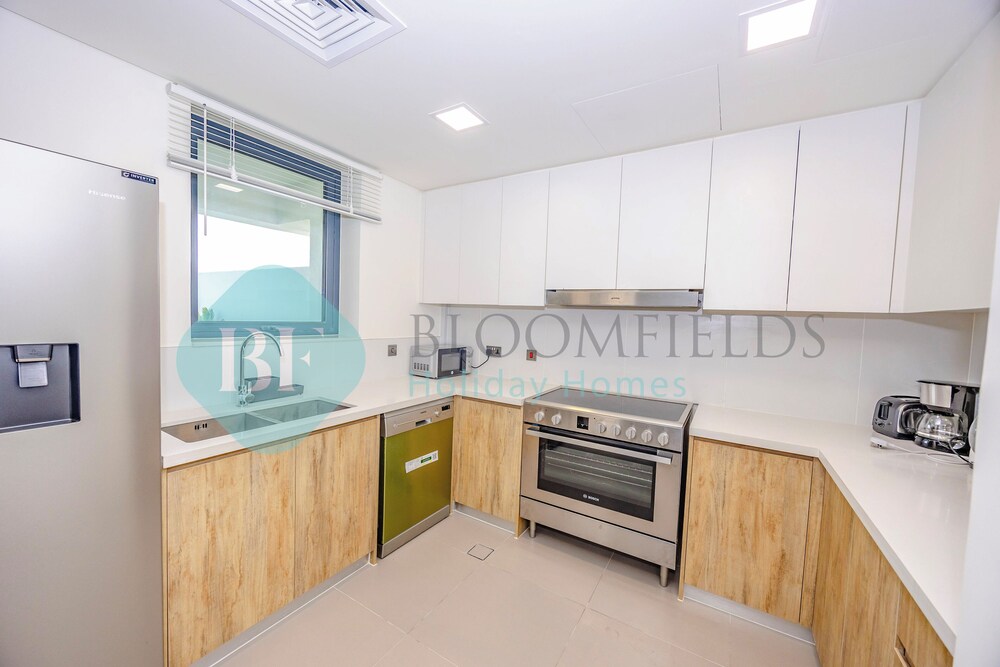 Bloomfields Luxurious 3BR Townhouse Noya
