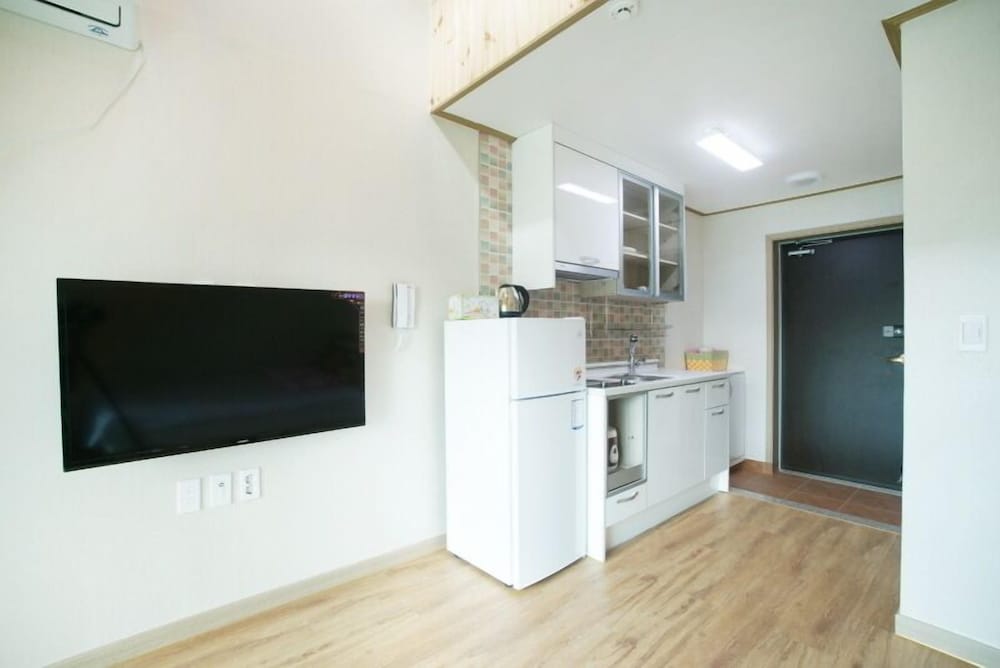 Olleh House