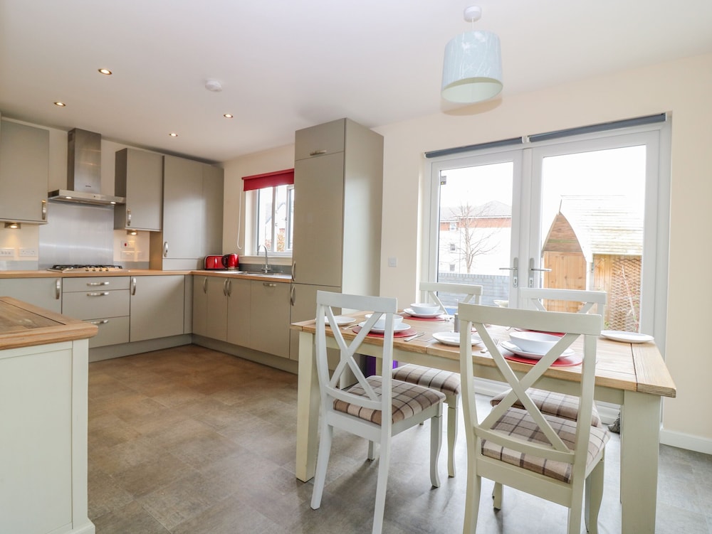 10 Goodhope Gardens