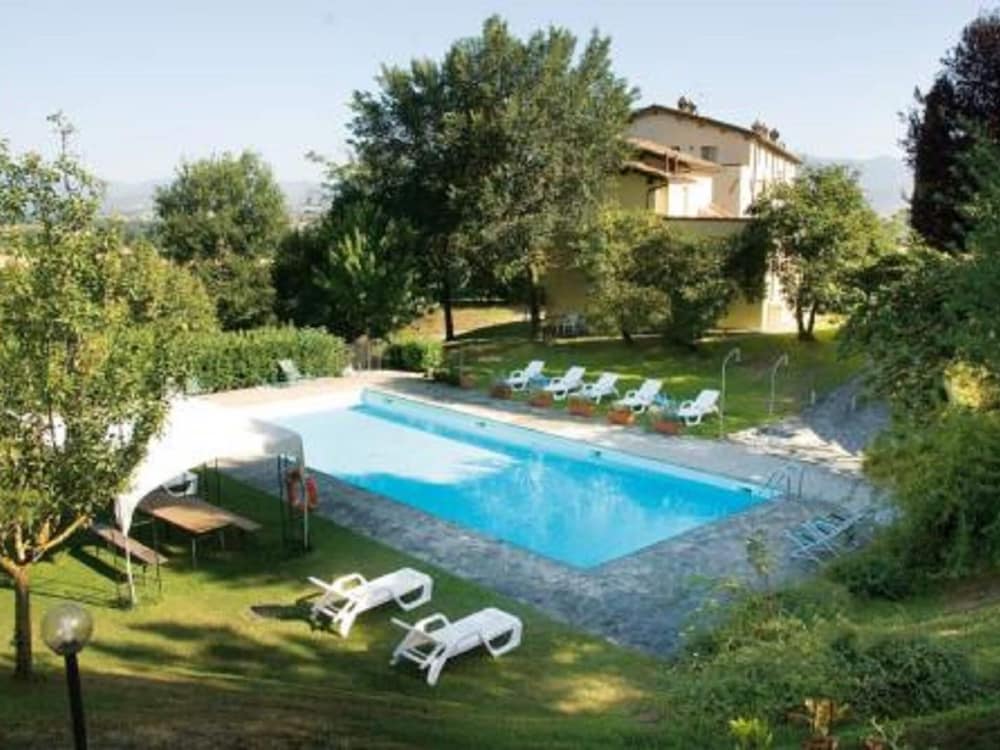 Rustic Holiday Home in Citta di Castello With Swimming Pool photo 3