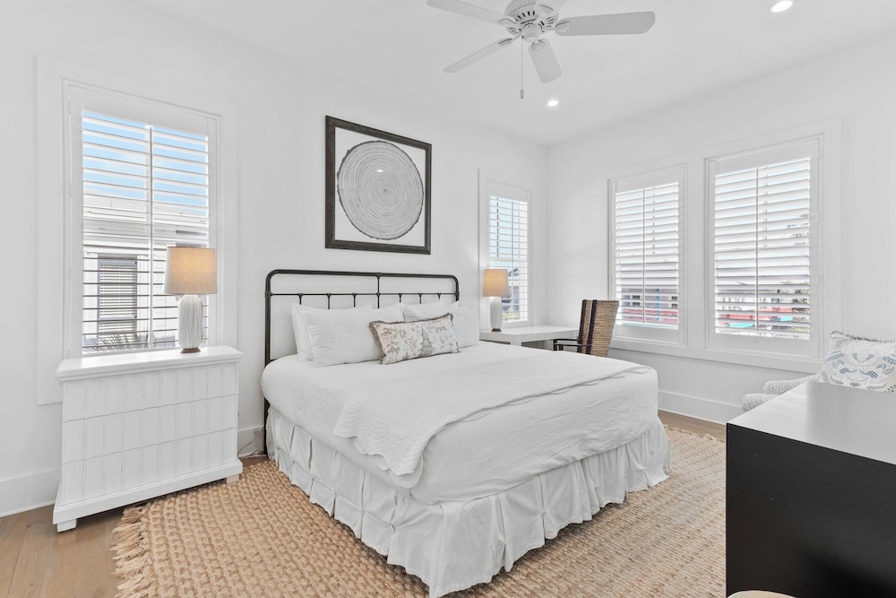 Grayt Digs by Avantstay Next to Beach, Oceanview