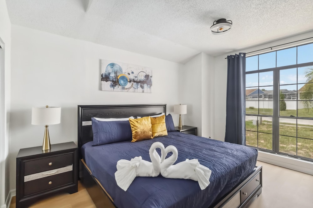 5/3 Private Pool House Near all Famous Attractions!!!