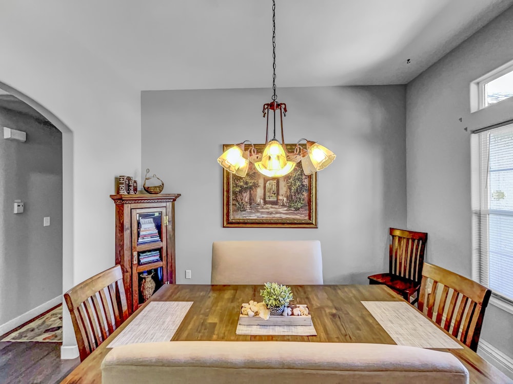 Paradise Hills Oasis 4 Bedroom Home