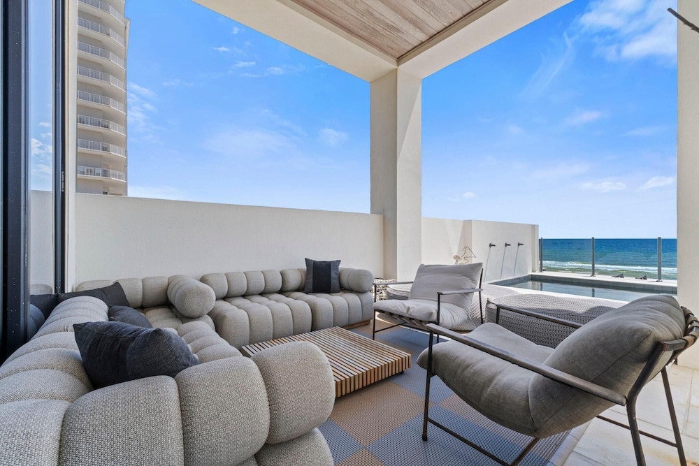 Casa Playa at Eleanor Beach