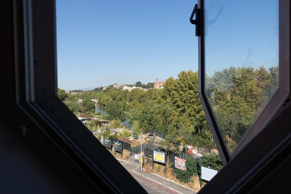 Porta Portese Apartment