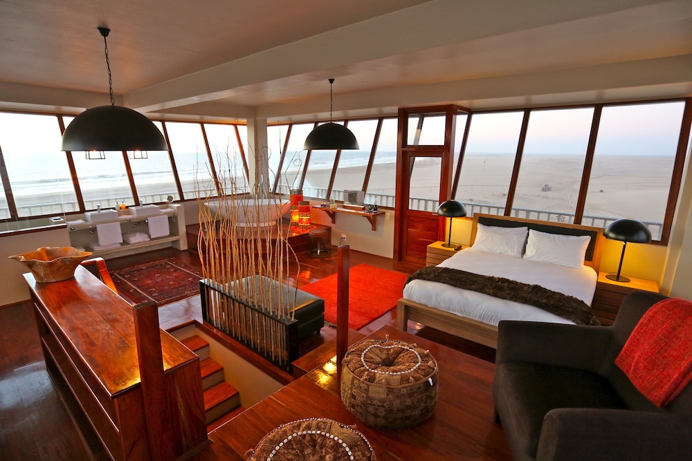 Pelican Point Lodge