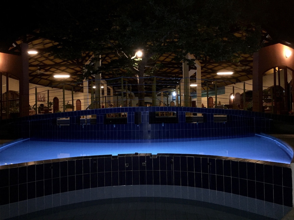 Oasis Lodge