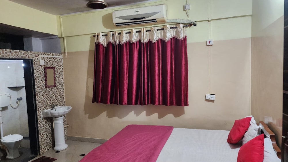 Ghansar Lodge maharastra AC Room