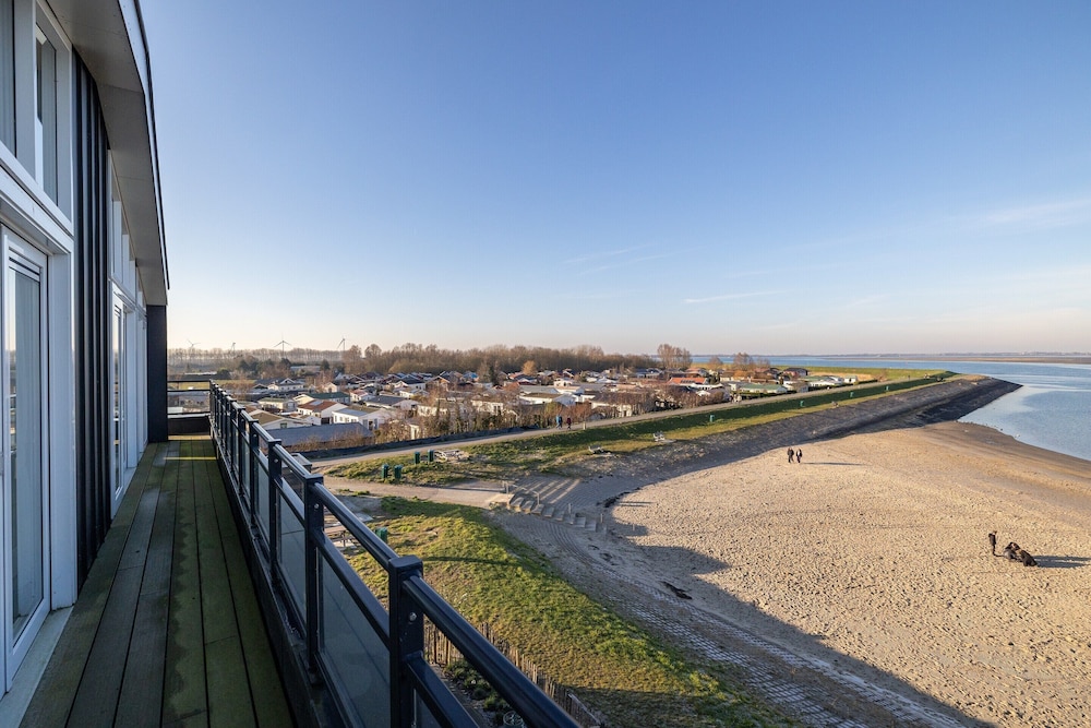 Penthouse in Sint-annaland by the Beach