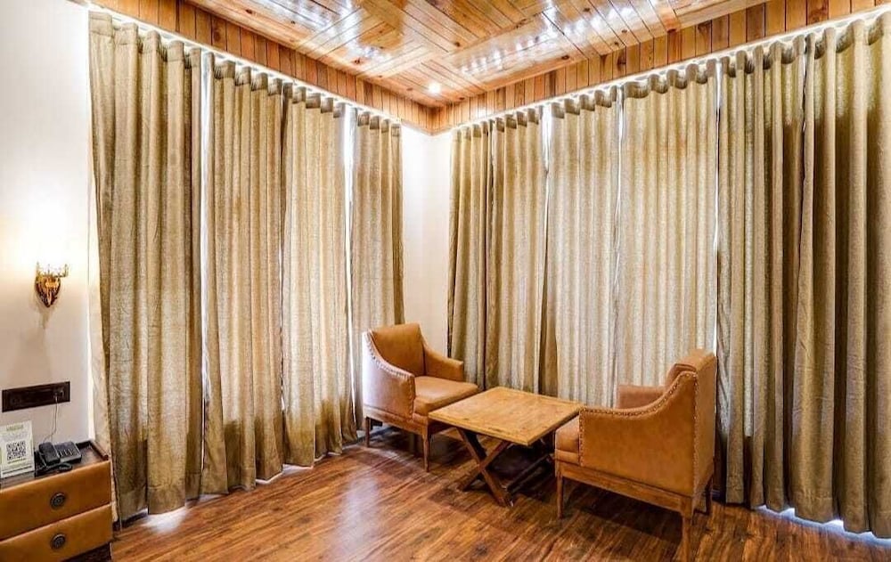 Omavya Cottage