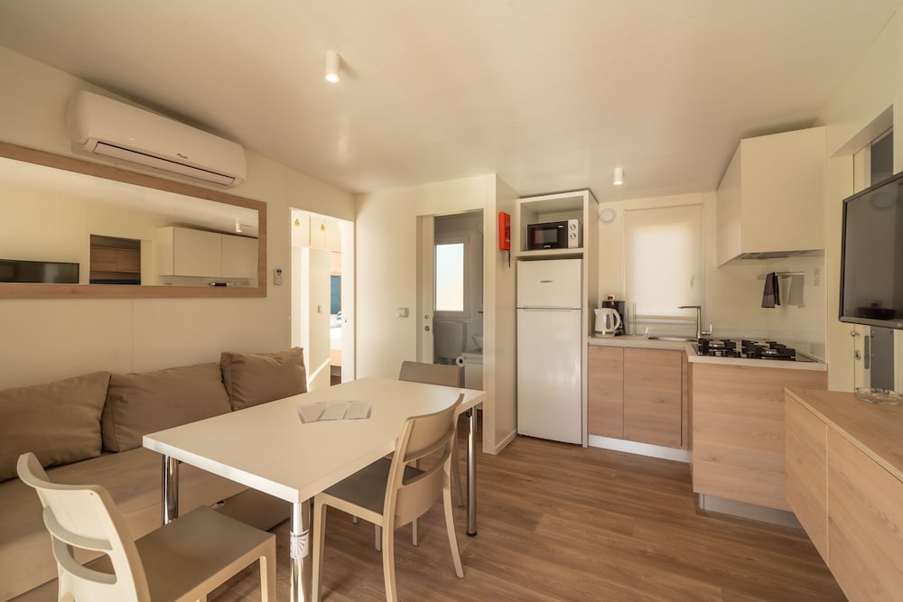 Mediteran Mobile Homes Camping Park Umag view 3