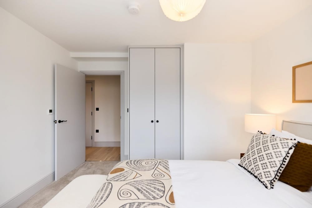 The South Wimbledon Hideout - Fancy 1bdr Flat With Balcony