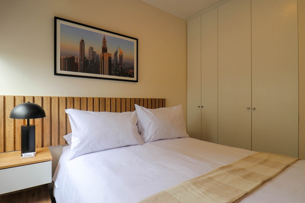 w Prestigious 3BR w Great Balcony in Miraflores