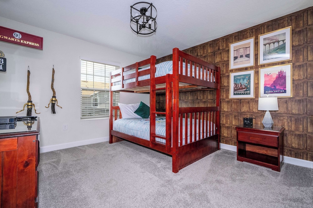 Stunning 4Bd With Pool At Storey Lake Resort 4821