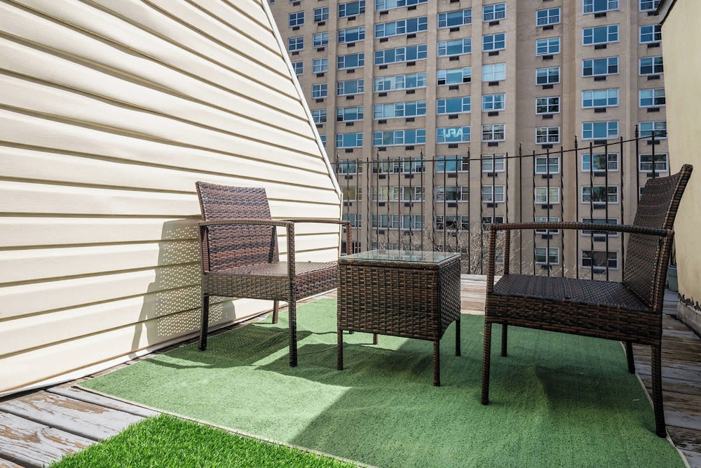 1597 New York Apt