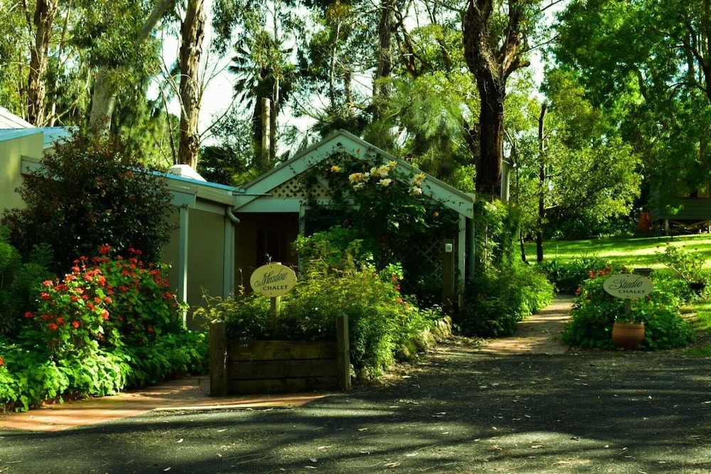 Clarendon Chalets