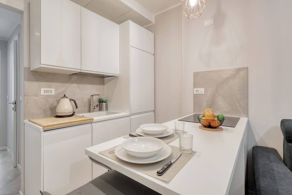 JOIVY Modern City Centre Flat