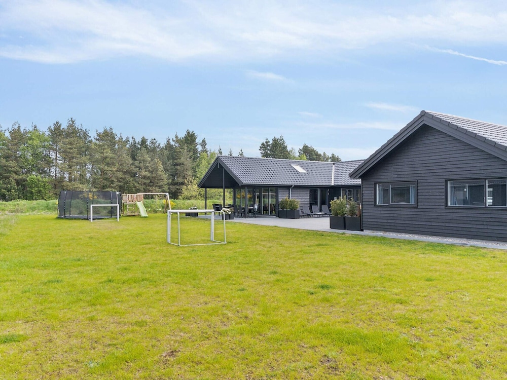 5 Star Holiday Home in Norre Nebel