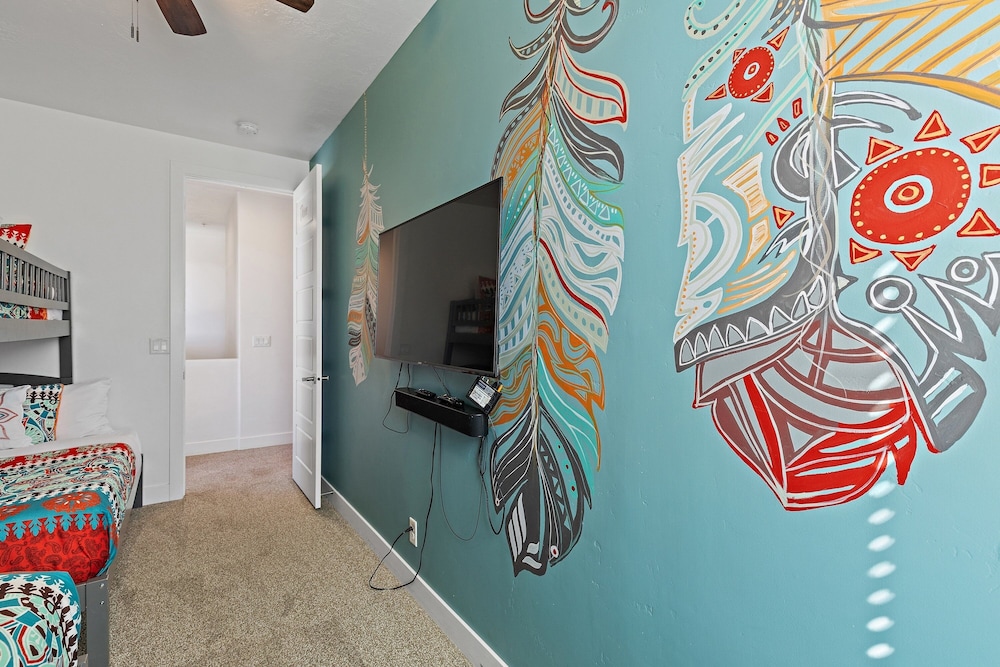 Grand Coral Estate 6 Bedroom Townhouse