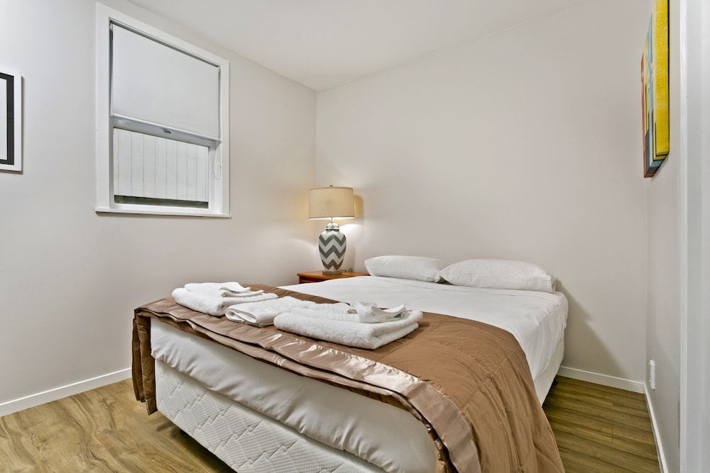 Auckland Hauraki Modern Guest House