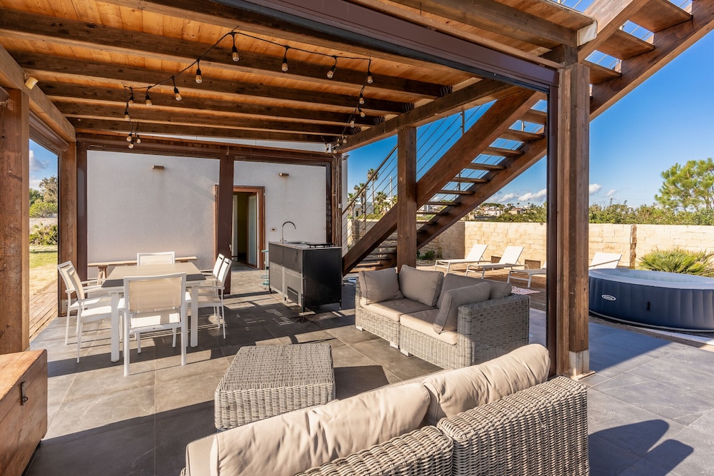 Casa Faro del Plemmiro con Jacuzzi photo 3