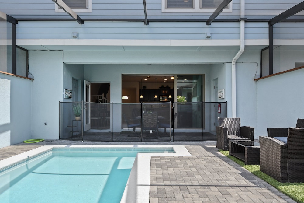 5-br Townhouse With Pool, Games, Disney