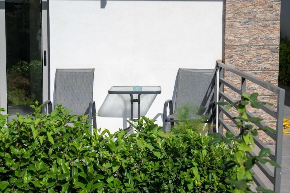 Finikas Suites & Apartments by Airstay
