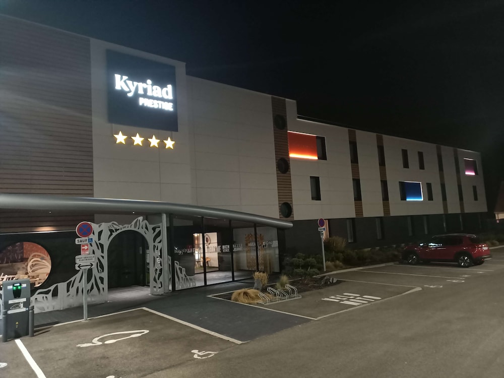 Hotel Kyriad Prestige Amiens Poulainville Hotel and SPA