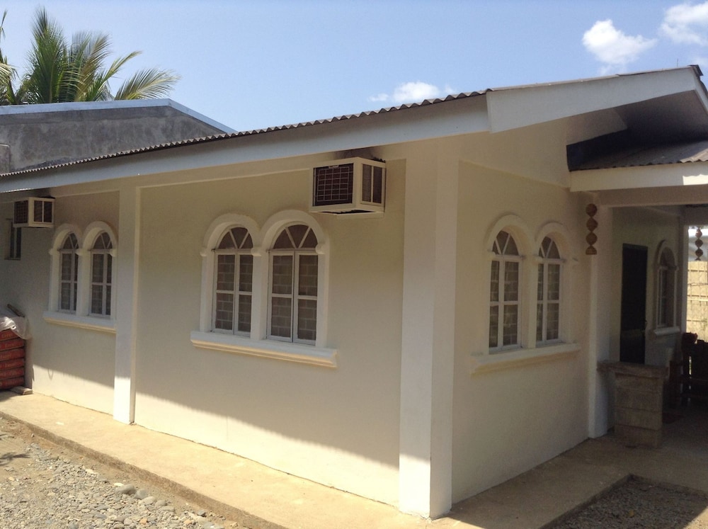 Czarina Transient House