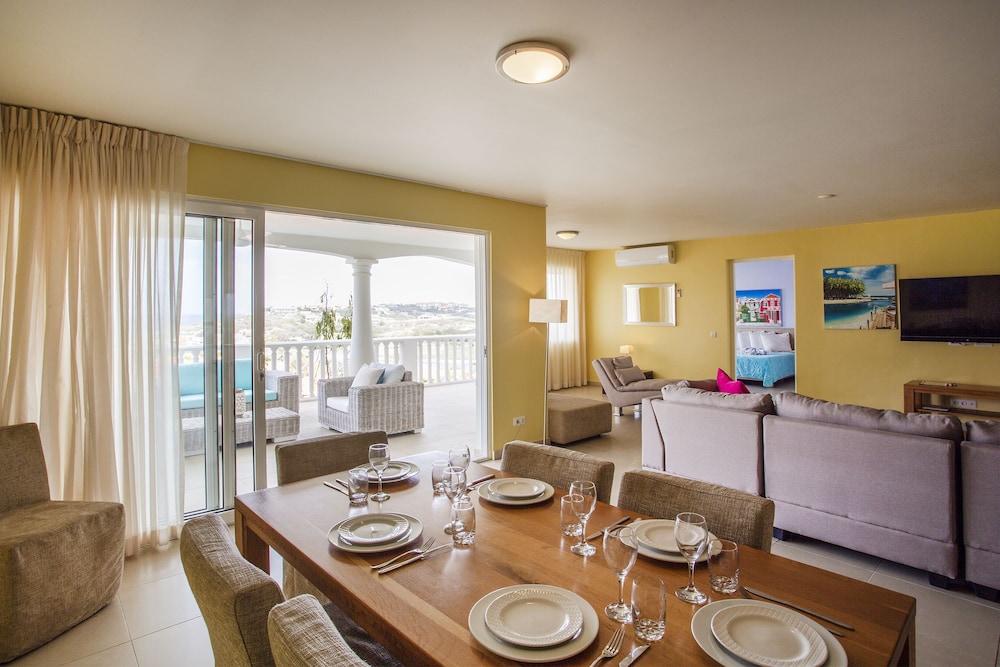 Blue Bay Apartments