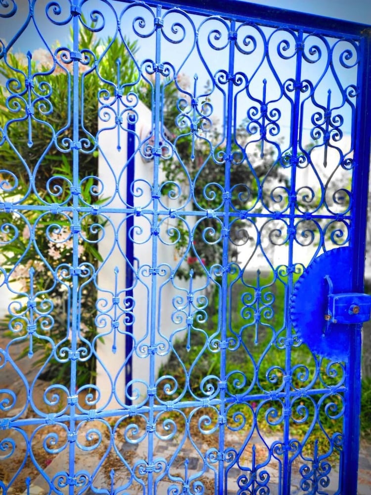 Charming Villa in Midoun, Tunisia With Private Entrance and Stunning Garden View