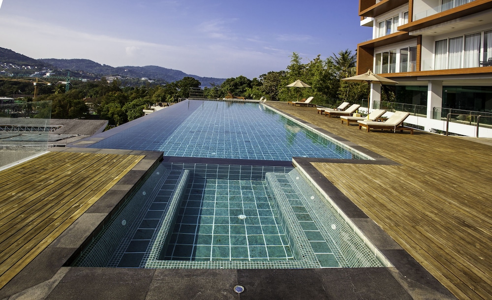 Q Kata Residence