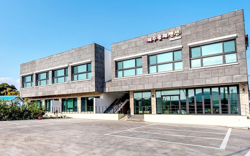 Jeju Dolce Pension and Guest House view 2
