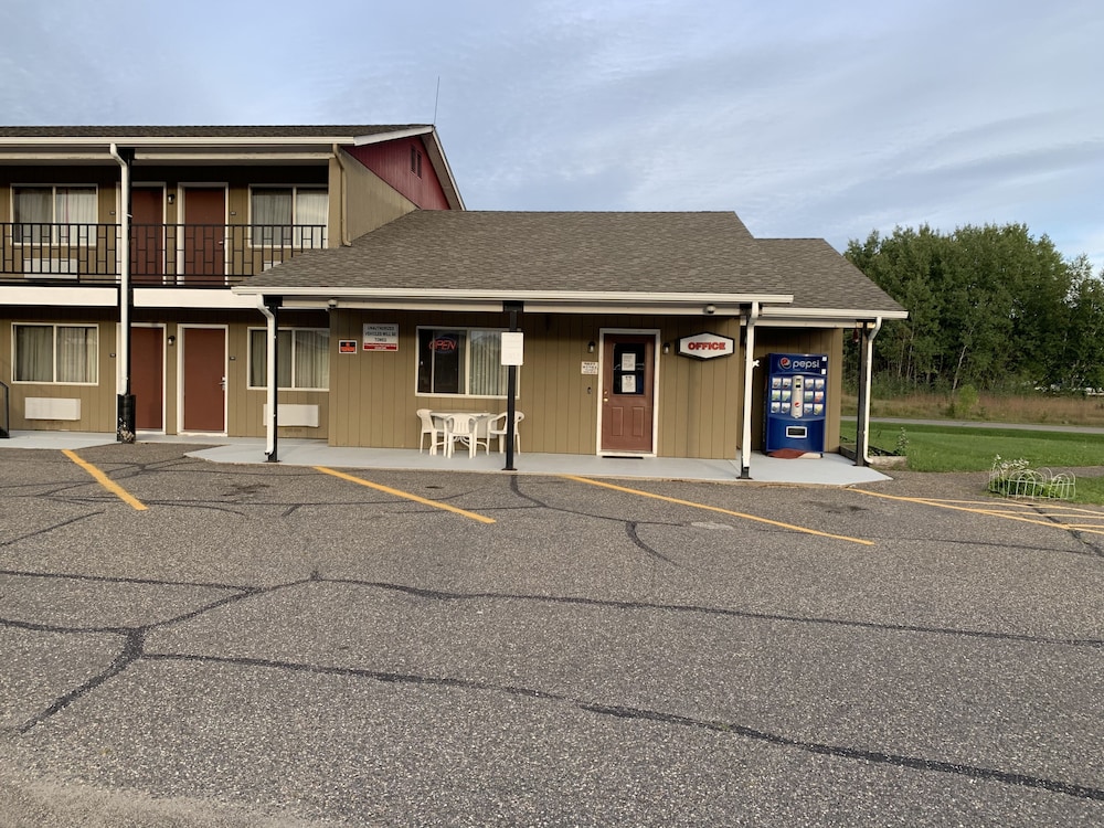 Pine River Inn view 2