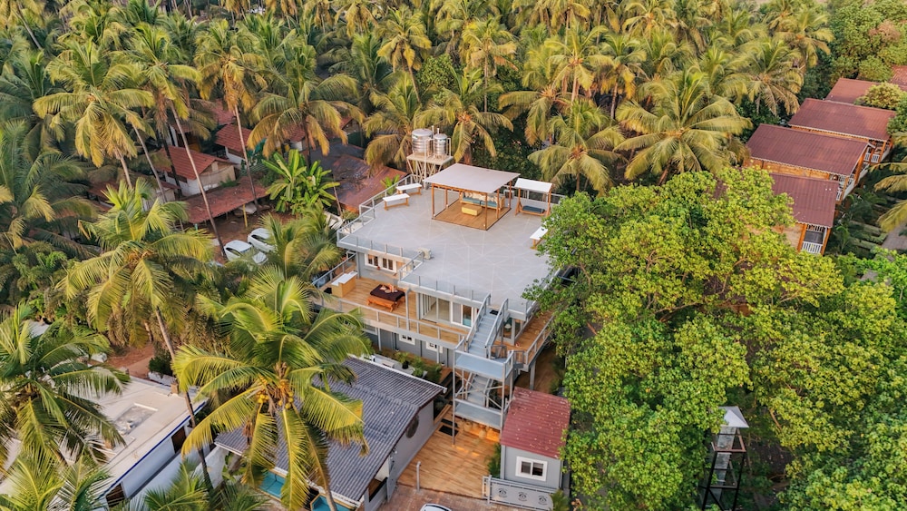 ELIVAAS House of Neptune 1 BHK Boutique