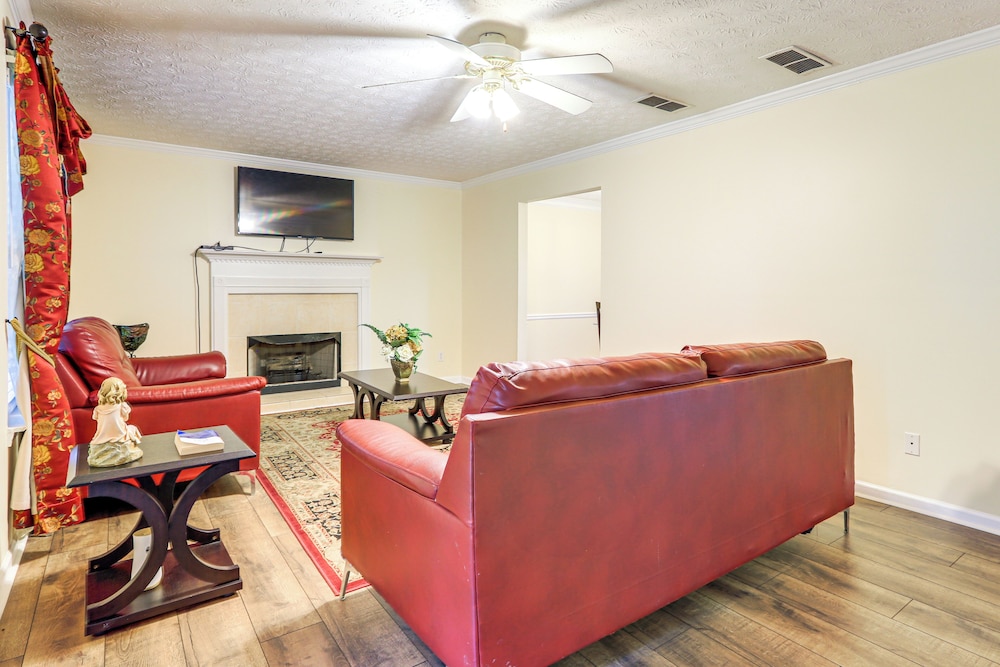 Pet-friendly Home w/ Pool Access in Snellville!