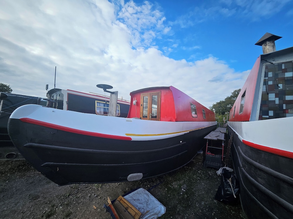 Komet canal boat company limited