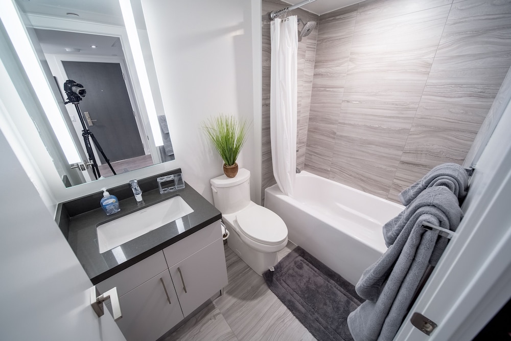 Yorkville Executive Suites photo 2