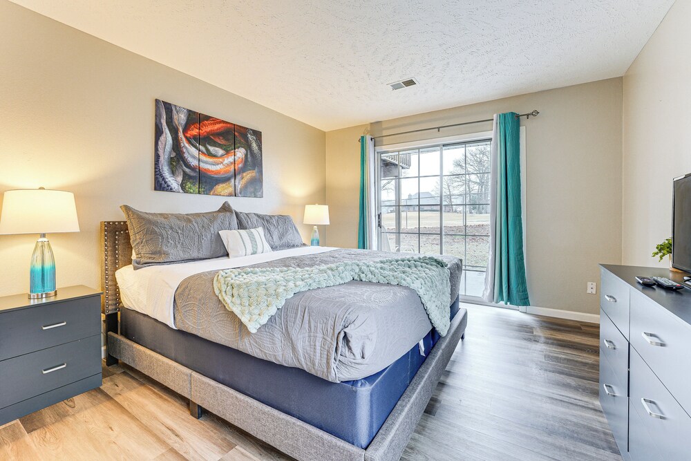 Near Attractions & Shows: Branson Updated Condo
