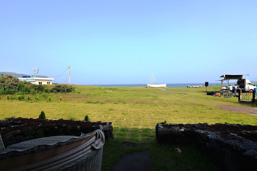 Photo 48