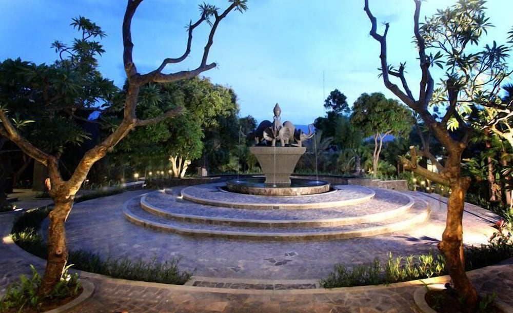 Gino Feruci Villa Lovina